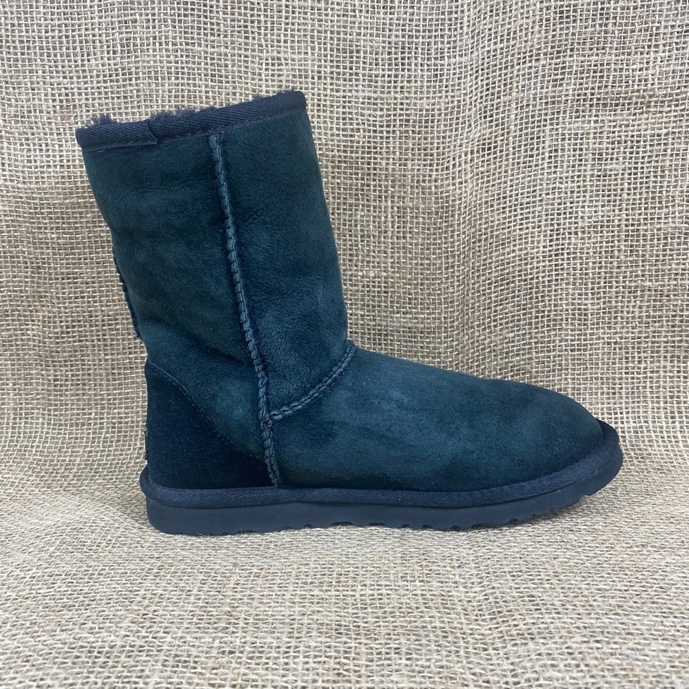 UGG Boots Australia Classic Short Black Suede Fur Lined Women SZ 6 - Picture 5 of 12